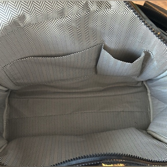 COPY - COPY - NWT ah  dorned New York Puffy Tote Bag - Picture 3 of 6